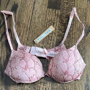 SKIMS Blush Snake Pattern Bra